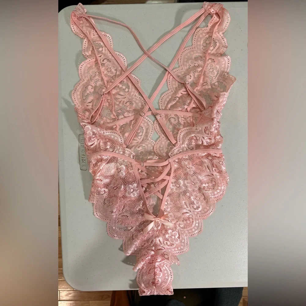 NWT Free People Intimately Lace Bodysuit Pink Rose Small - Picture 2 of 13